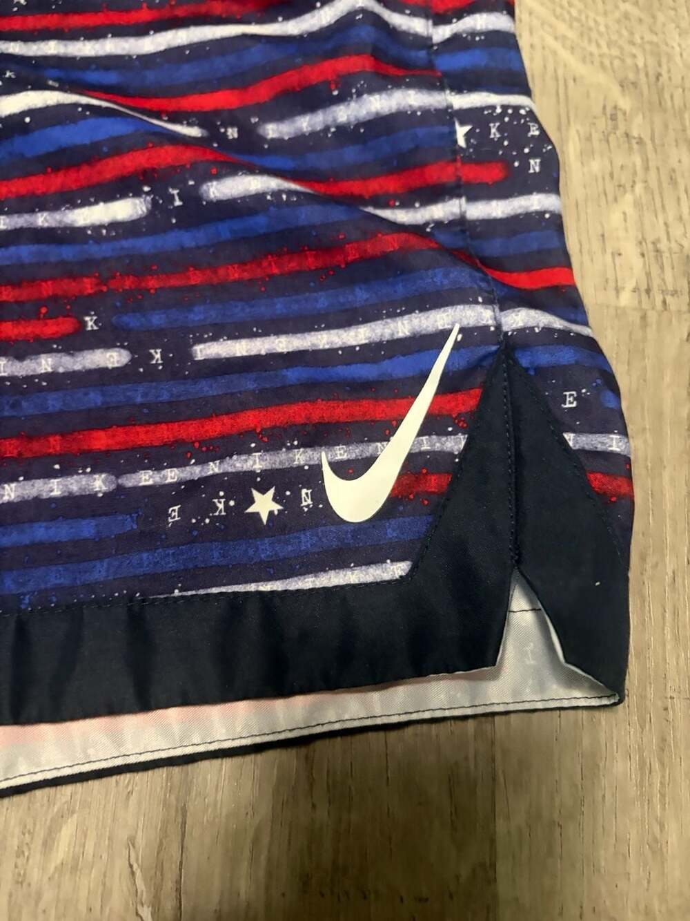 Nike Men's Americana Horizon Stripe 9" Swim Trunks - Picture 6 of 8
